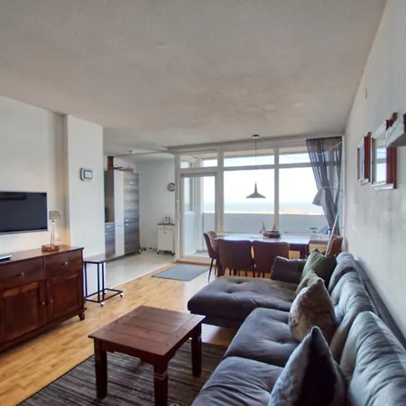 - Haus A, App 0a0703 דירה *